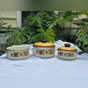 Vintage 1970’s Crowning Touch Harvest Blossom 3 Pots 2 Lids Set